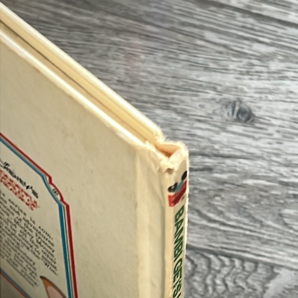 VINTAGE Disney book 1970’s Bambi Gets Lost. Wonderful world of reading. - Picture 5 of 11